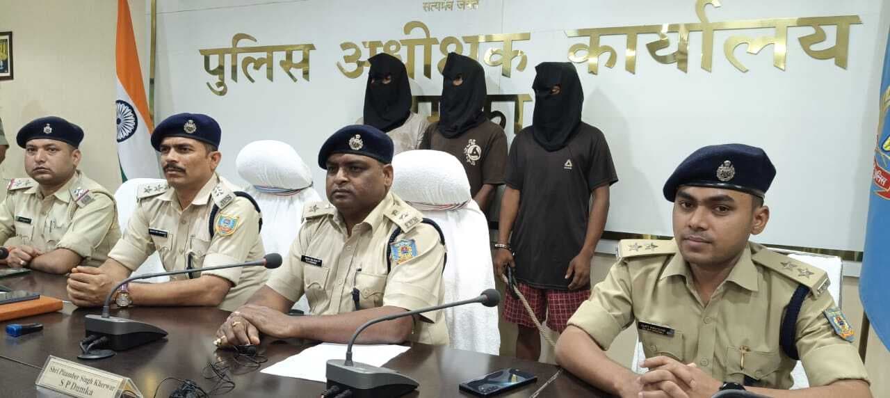 गैंगरेप में तीन धराये, एक अब भी फरार