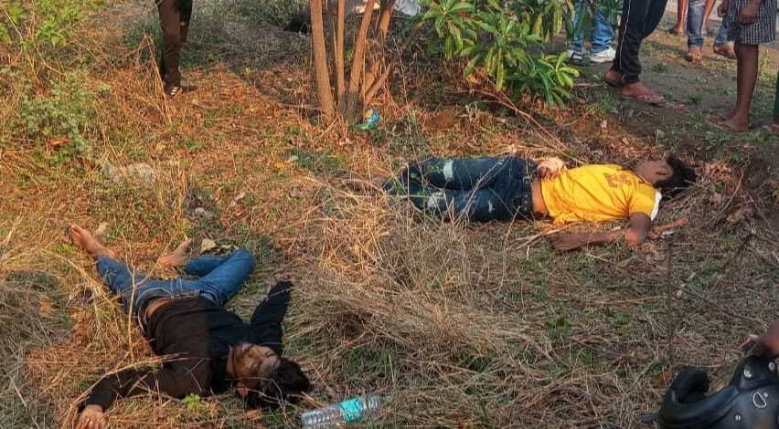 Bokaro News : ट्रेलर की चपेट में आकर स्कूटी सवार तीन युवक जख्मी