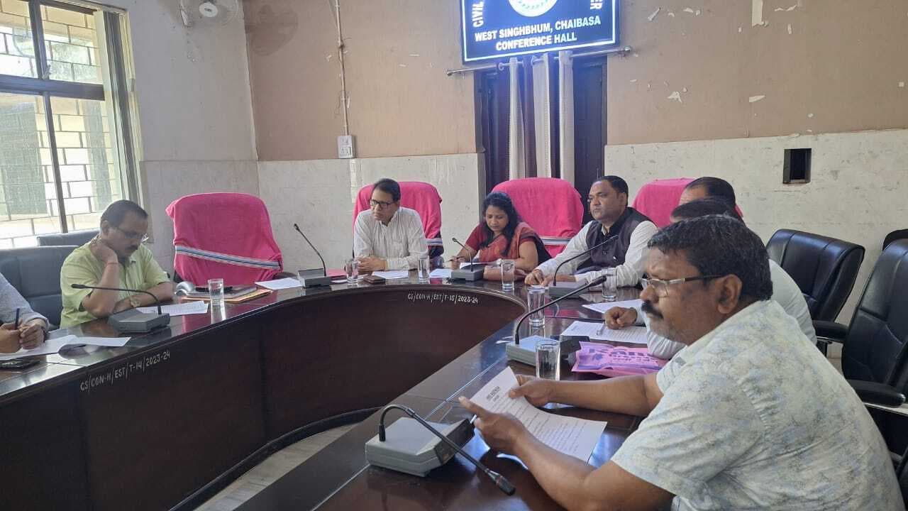 Chaibasa News : एक्सरे दरों में आंशिक वृद्धि, 20 बेड का टीबी वार्ड और सुरक्षा पर ज़ोर