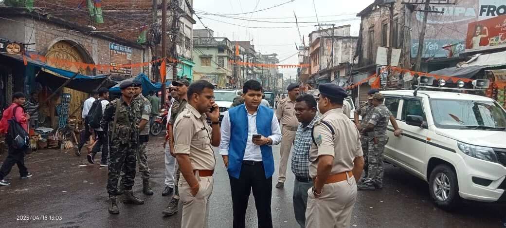 बंगाल हिंसा के बाद प्रशासन अलर्ट, पाकुड़ में 15 मई तक निषेधाज्ञा लागू