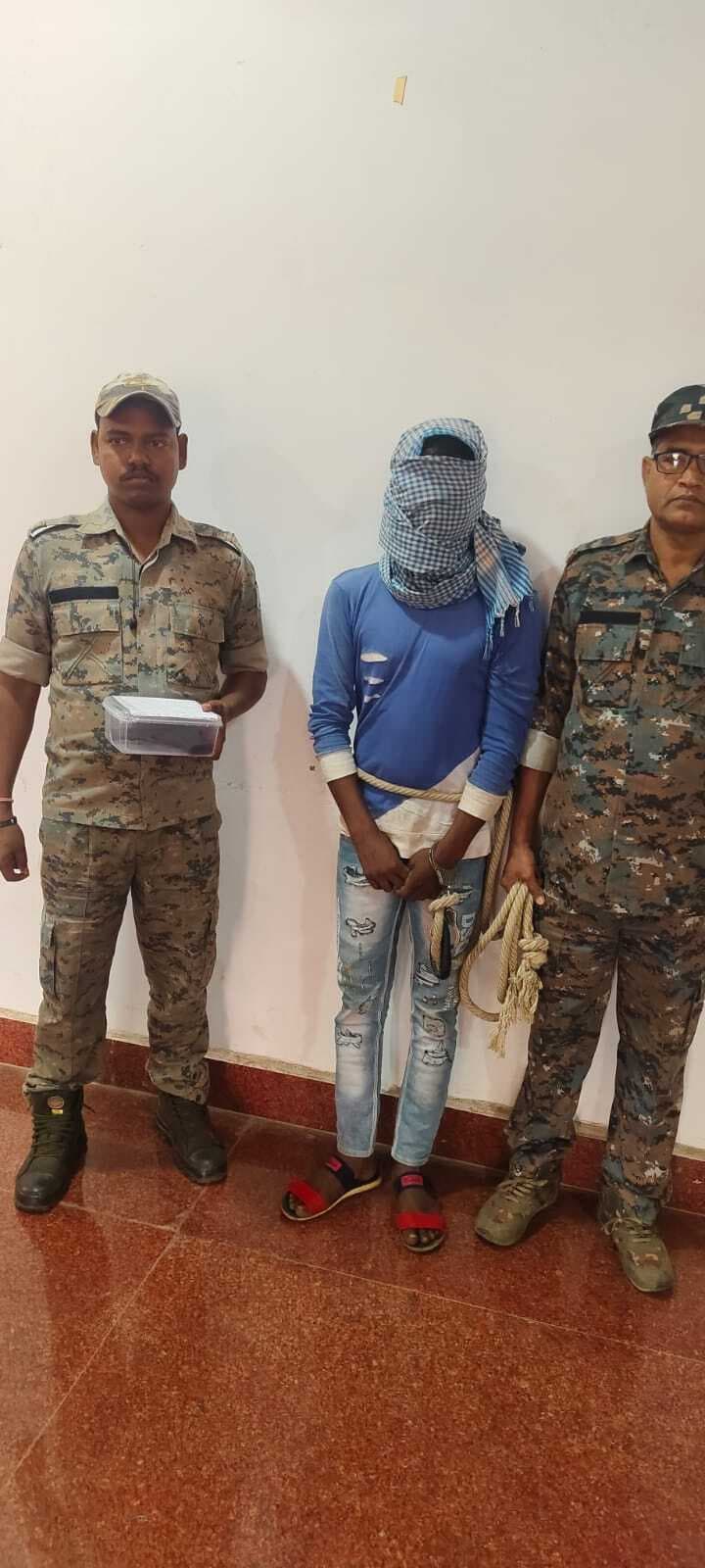 पिस्टल के साथ बंगाल का एक युवक गिरफ्तार