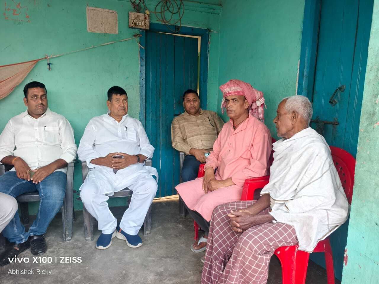 परिजनों से मिलकर सांसद ने जताई संवेदना