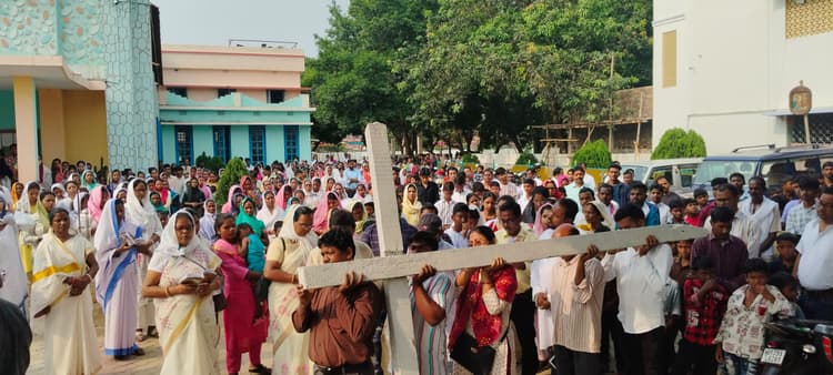 कैथोलिक द बेथल मिशन चर्च में प्रार्थना की प्रार्थना