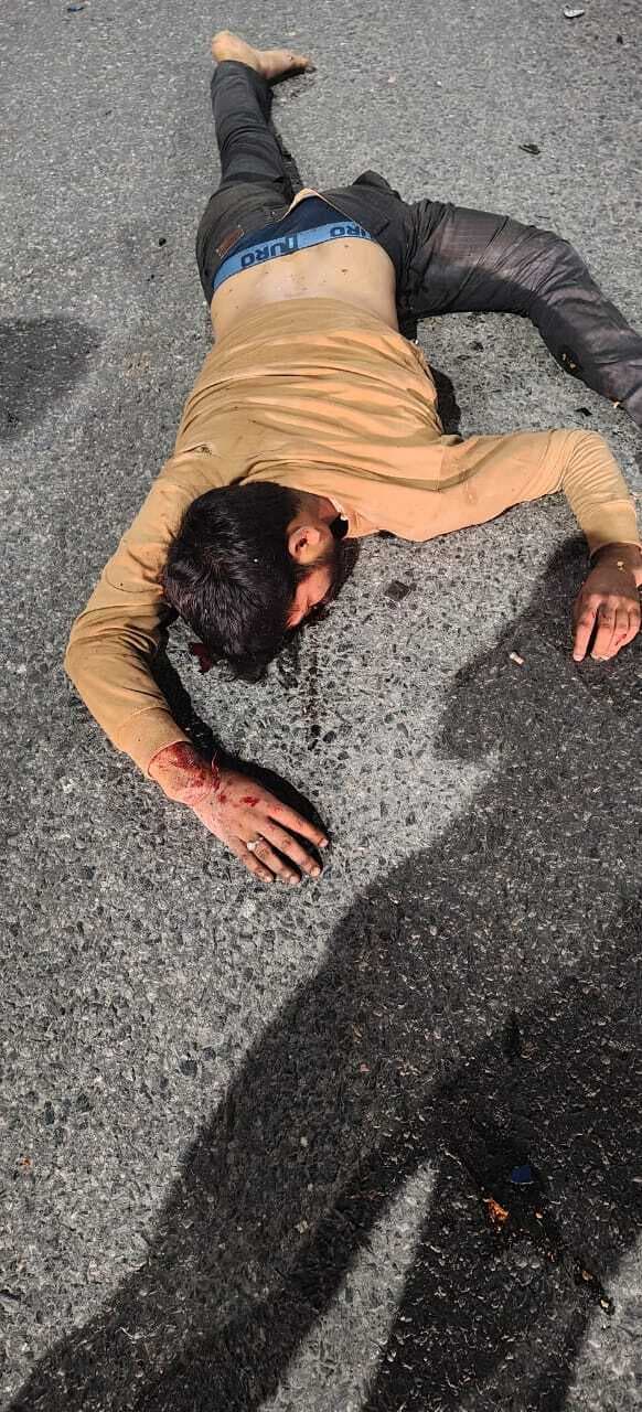 वाहन की चपेट में आने से बाइक सवार युवक घायल