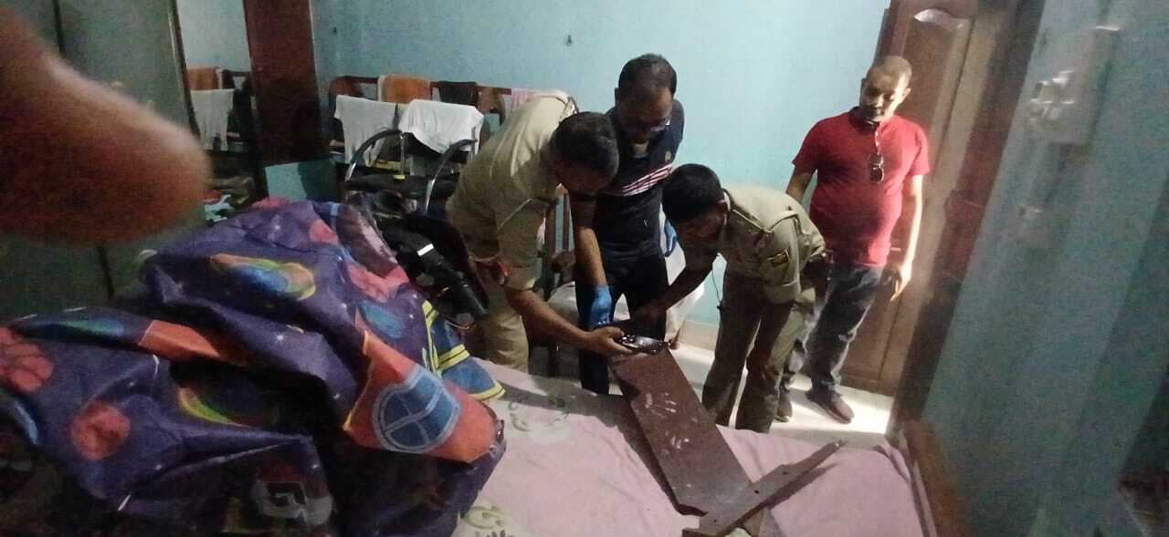 चोरों ने घर कीमती सामन, आभूषण व नगद चुराये