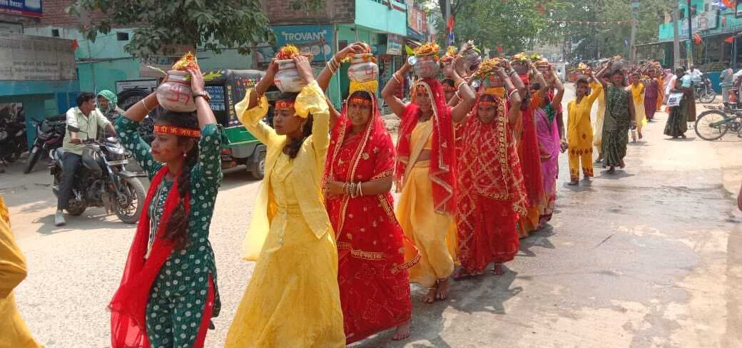 प्राणप्रतिष्ठा को लेकर निकाली गयी कलश यात्रा