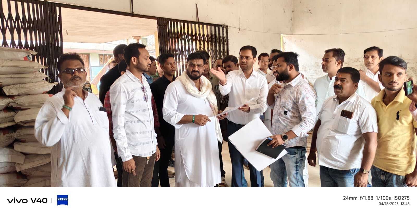 नगर भवन का काम शीघ्र पूरा करें : हफीजुल हसन