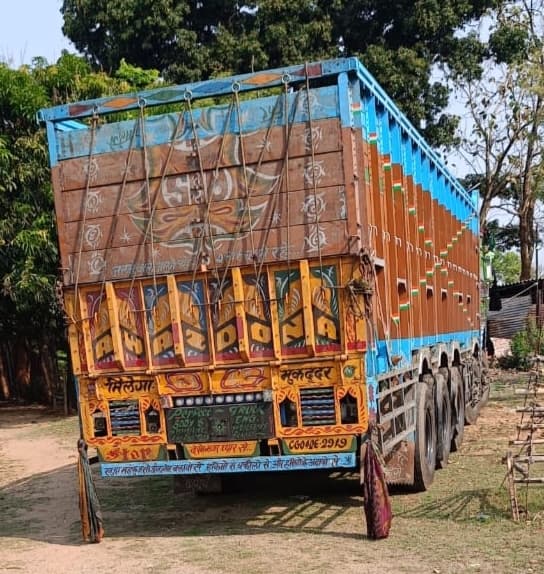 कोयला लदा ट्रक व जेसीबी जब्त, प्राथमिकी