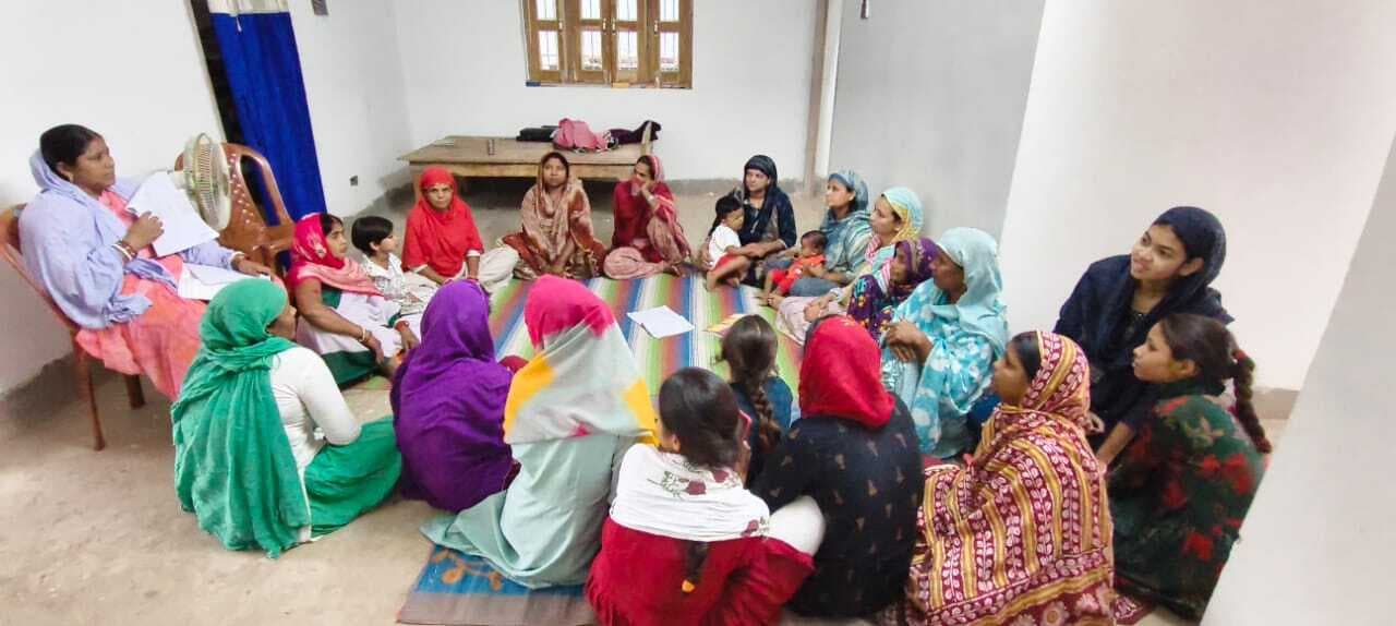 परिवार नियोजन के लिए महिलाओं को किया जागरूक