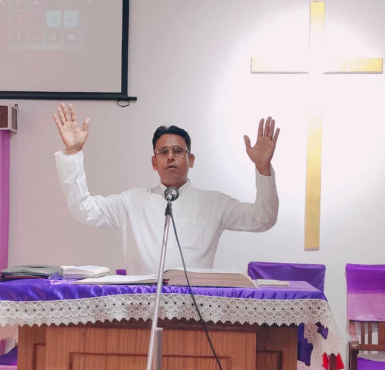 गुड फ्राइडे पर गिरजाघरों में हुई विशेष प्रार्थना सभाएं