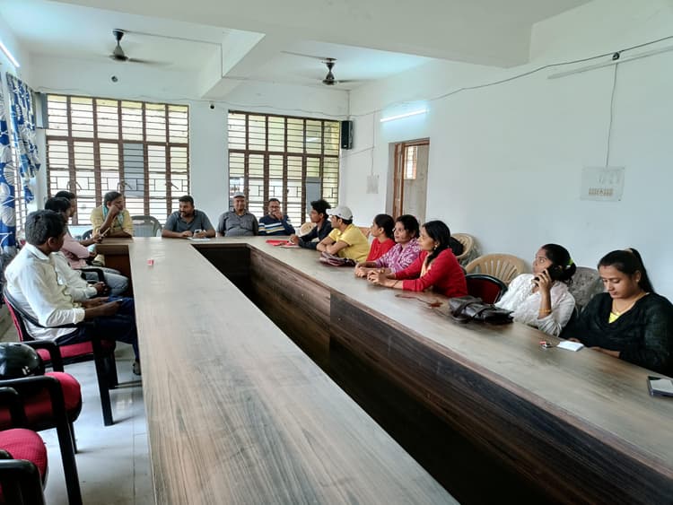 Madhubani News : पीएम के कार्यक्रम में प्रत्येक वार्ड से जाएंगे एक-एक जनप्रतिनिधि