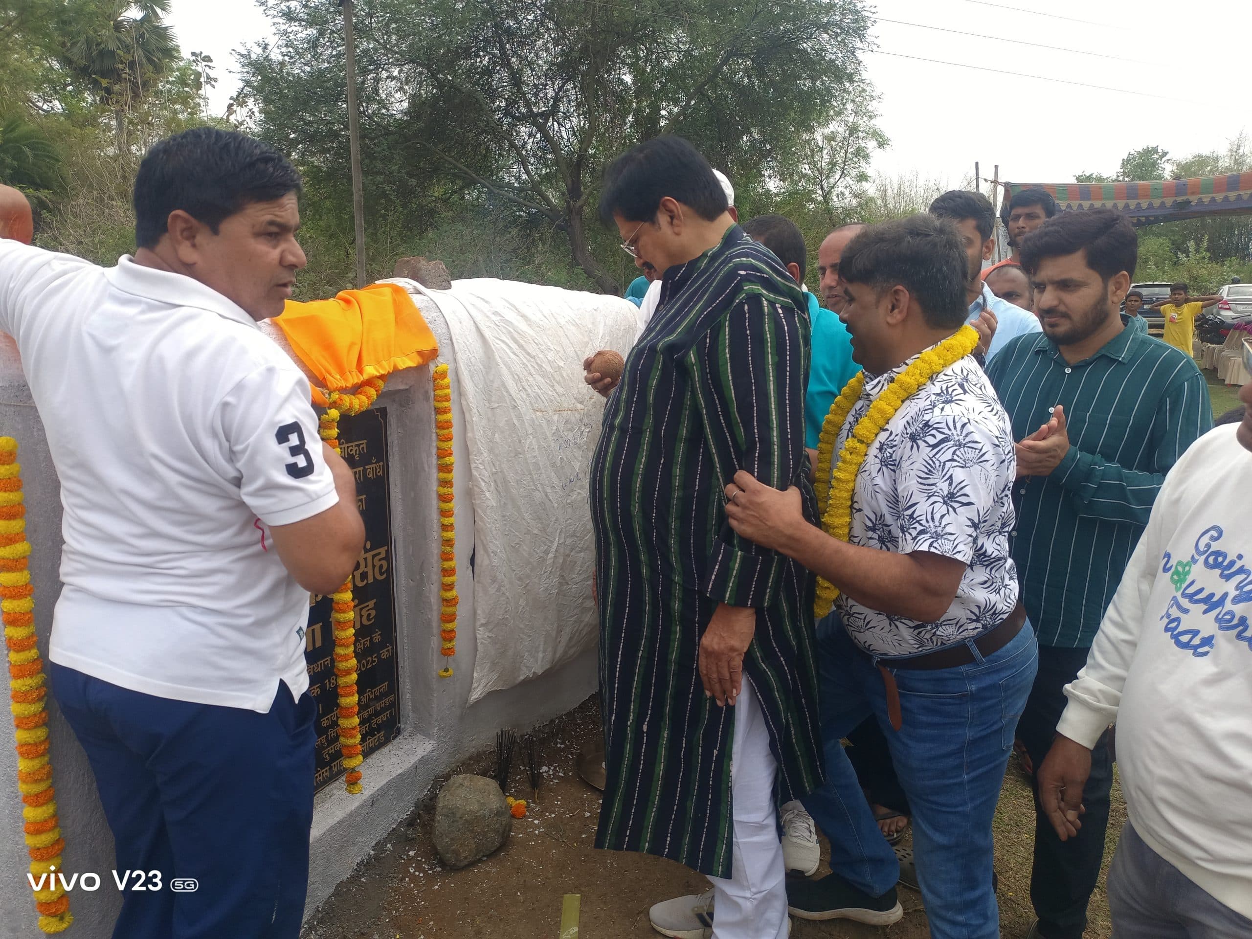 80 लाख से होगा तालाब का जीर्णोद्धार व सौंदर्यीकरण : विधायक