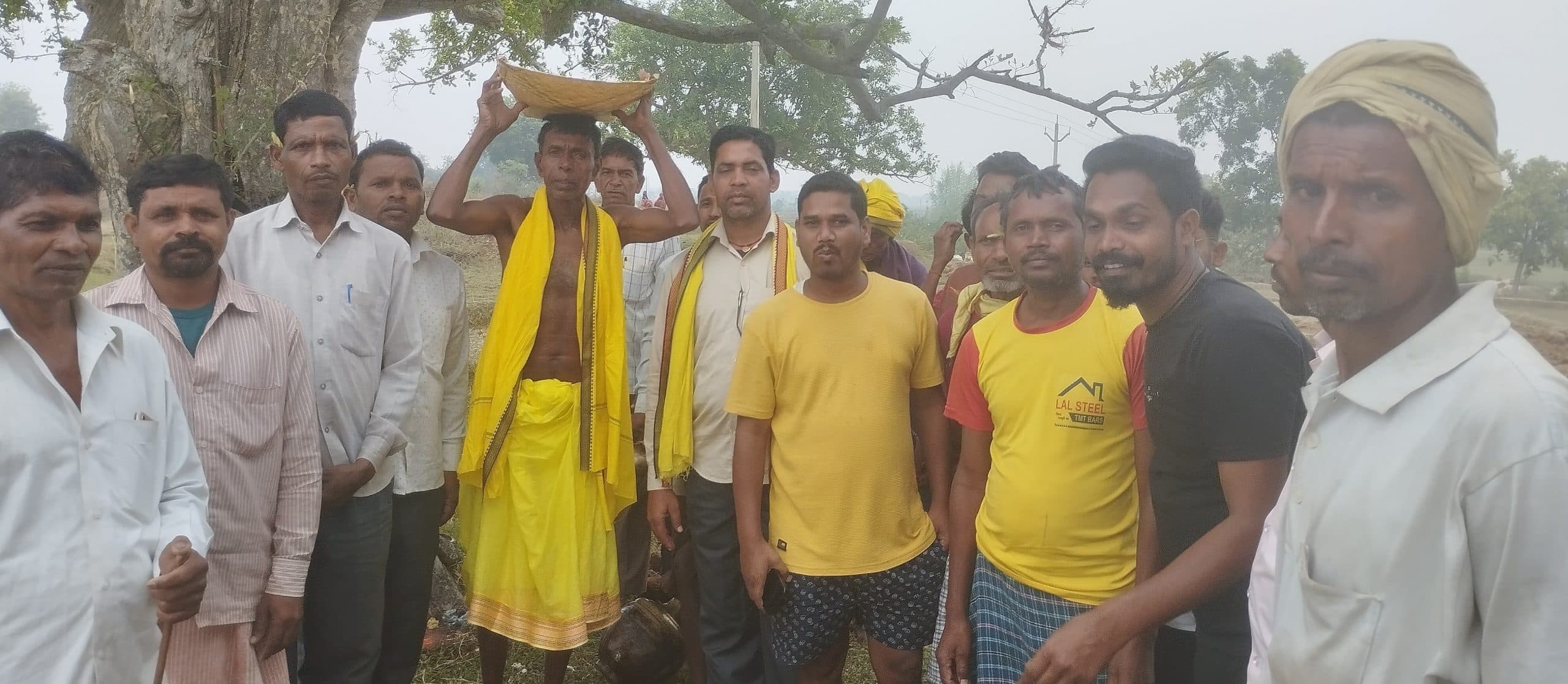 Bokaro News : मंजूरा में धूमधाम से मना सरहुल परब