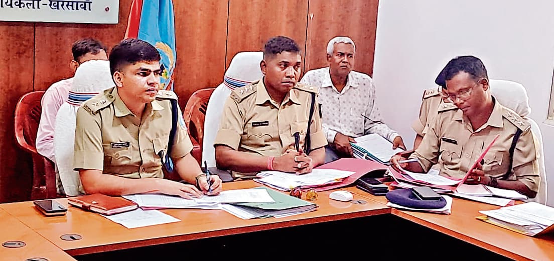 seraikela kharsawan news: इमरजेंसी रिस्पांस सपोर्ट सिस्टम 112 पर मिली शिकायतों का 15 मिनट में समाधान करें