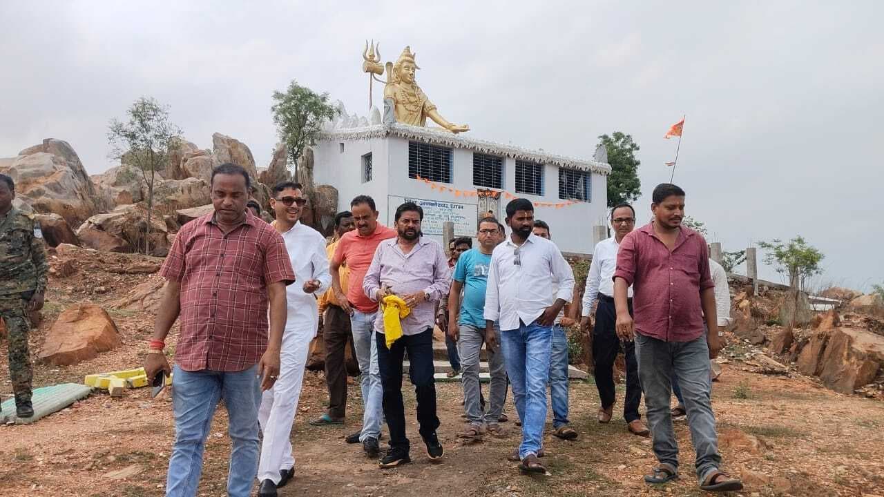 East Singhbhum News : शिशु अनन्तेश्वर मंदिर को पर्यटन स्थल बनायेंगे : समीर