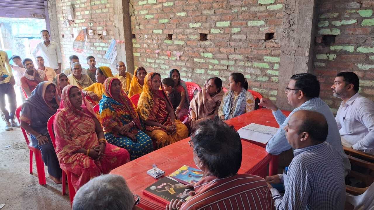 Motihari: शिविर आयोजित कर दी गयी योजनाओं की जानकारी