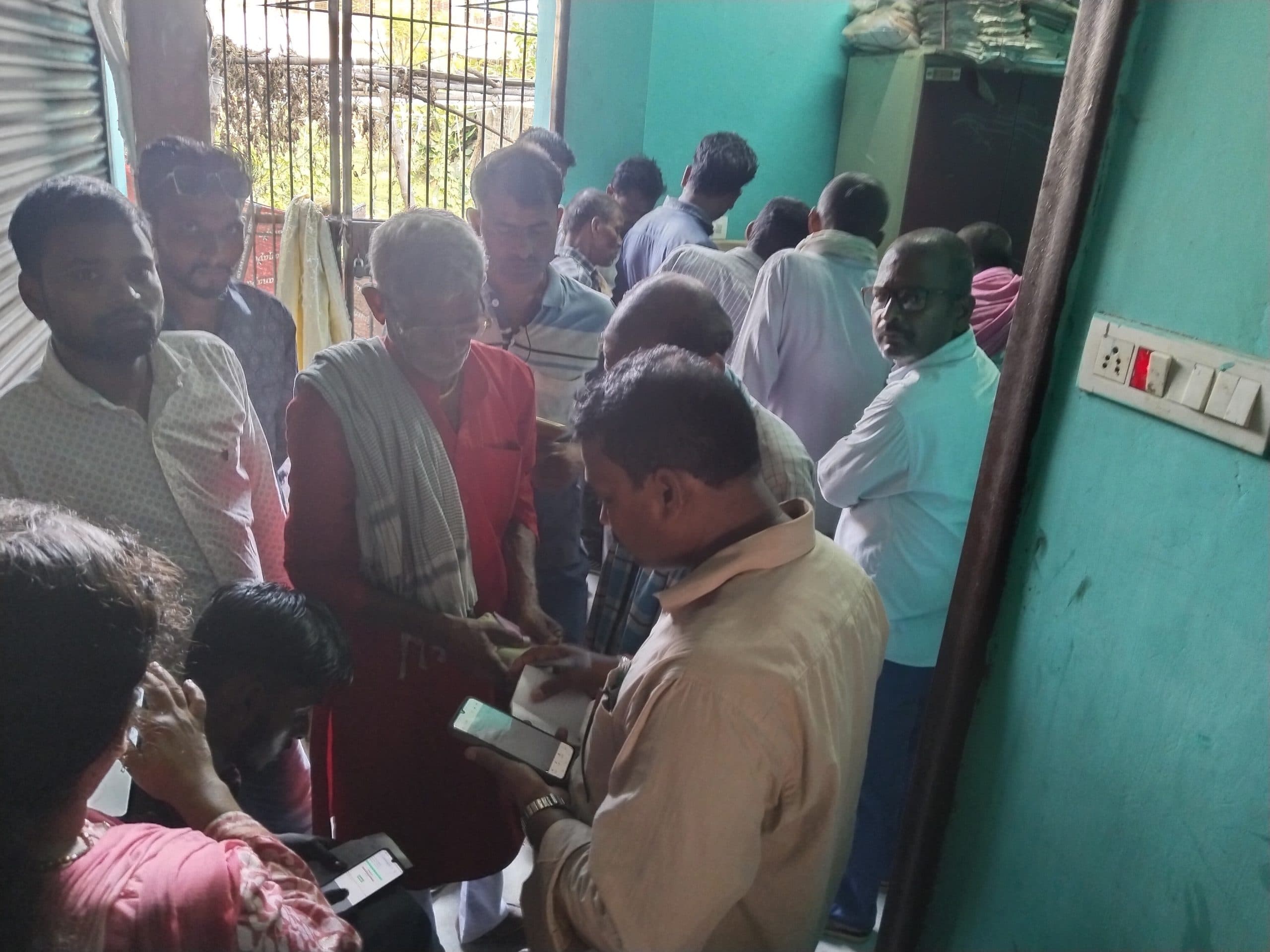 दलहन फसल मूंग बीज का किया गया वितरण