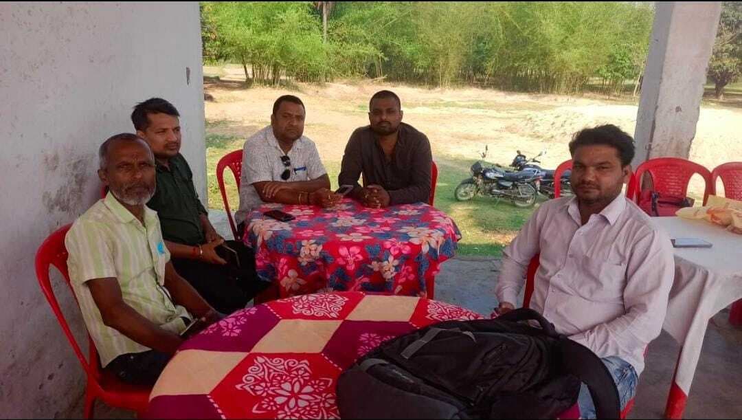 भेलवा स्थित महादलित टोला में लगा शिविर