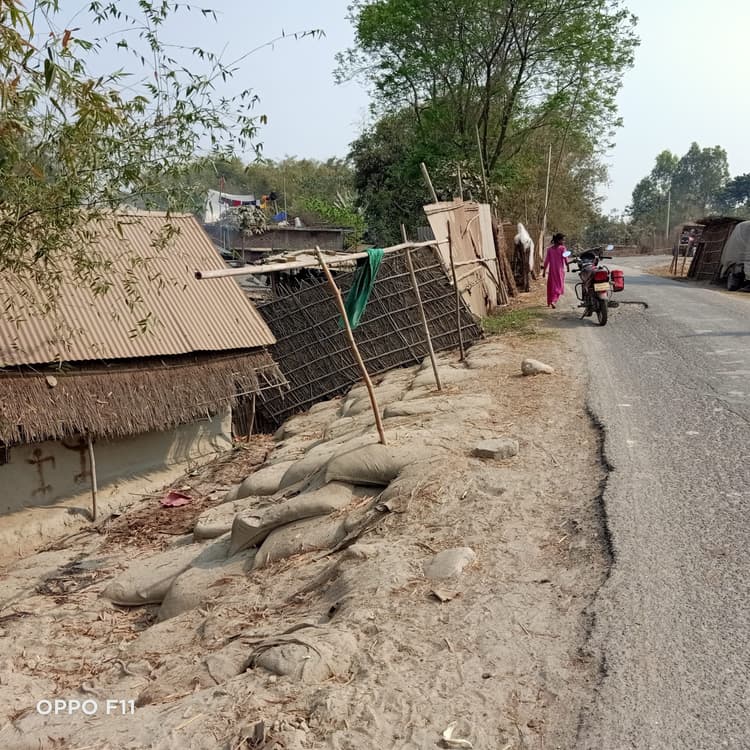 महानंदा कटाव के विस्थापितों को बसाने की नहीं हुई ठोस पहल