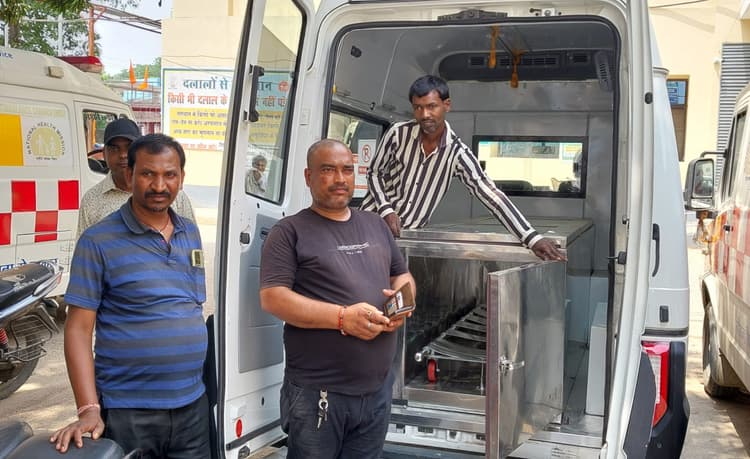 सदर अस्पताल को मिला आधुनिक संसाधनों से लैस शव वाहन
