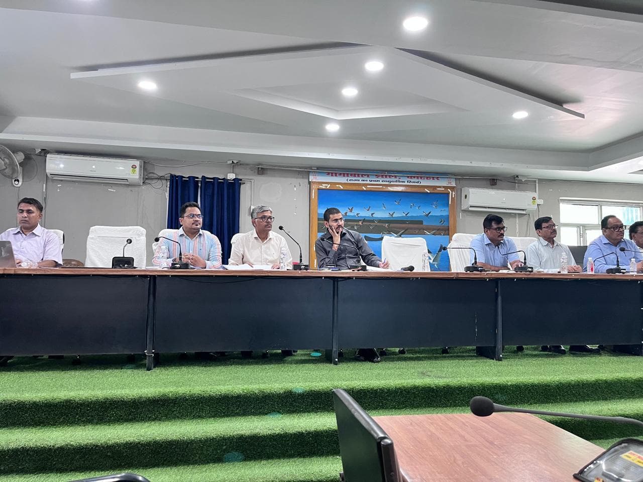 डीएम ने स्वास्थ्य विभाग की मासिक समीक्षा बैठक, दिये कई निर्देश