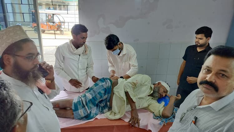 बाइक की आमने-सामने की टक्कर में दोनों चालक गंभीर