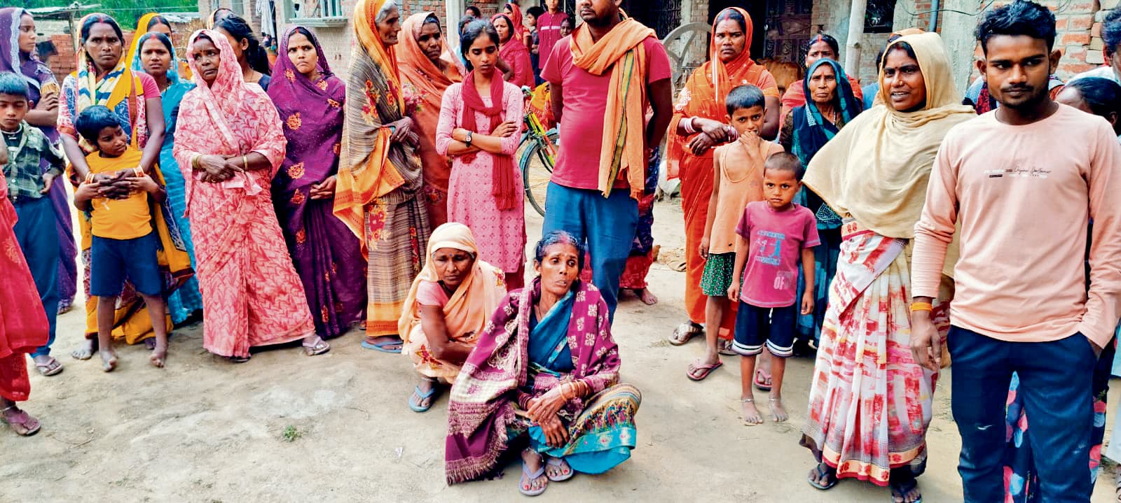 gopalganj news : बारात से लौट रहे दलित युवक की चाकू घोंपकर हत्या, बड़ा भाई जख्मी, पांच धराये