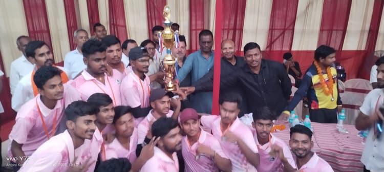 Bhagalpur news मानसीका टीम बनी मिनी जेपीएल क्रिकेट टूर्नामेंट की विजेता