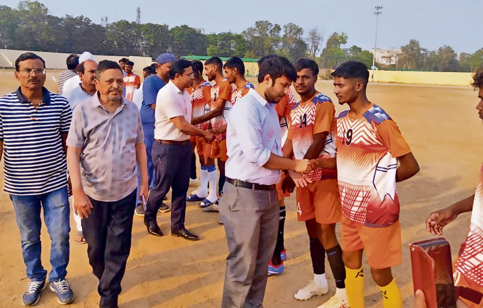 Gaya News : गया व बक्सर के बीच बराबरी का रहा मुकाबला