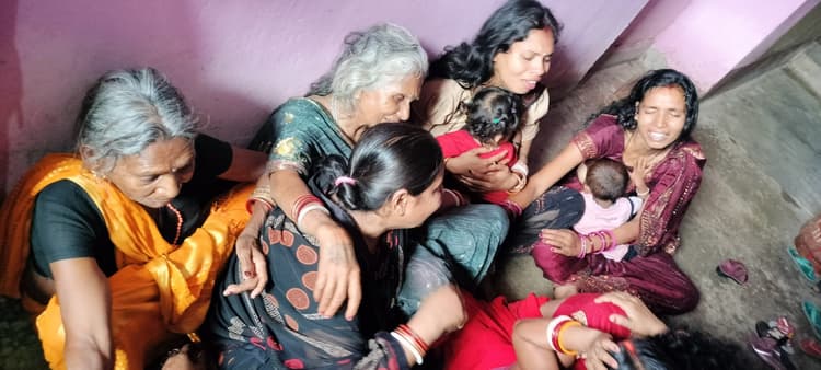 Giridih News :कुएं में मिला रोजगार सेवक का शव, सुसाइड नोट बरामद