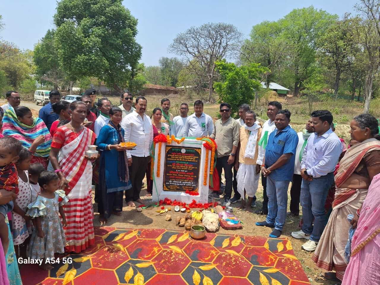 Chaibasa News : विकास के लिए सड़क व पुल-पुलिया महत्वपूर्ण : मंत्री दीपक बिरुवा