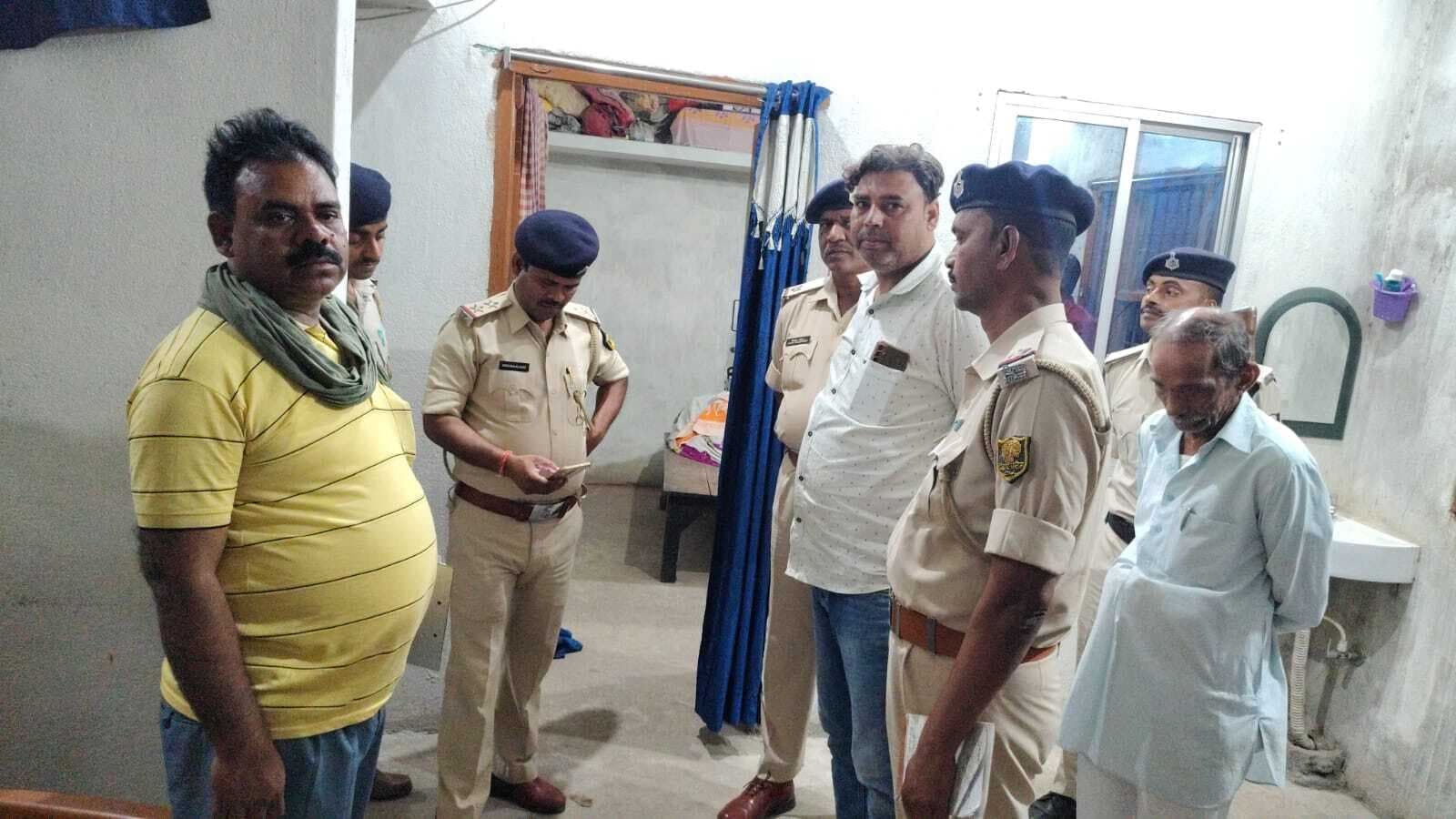 21 दिन पहले पत्नी और अब पति ने कर ली खुदकुशी