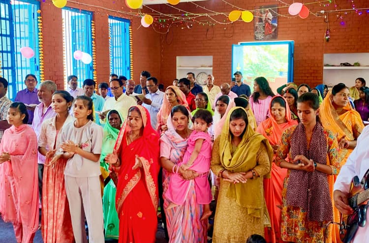 सृष्टि का आरंभ है, तो अंत भी है, किंतु प्रभु यीशु मसीह सनातन हैं : अनिल राव