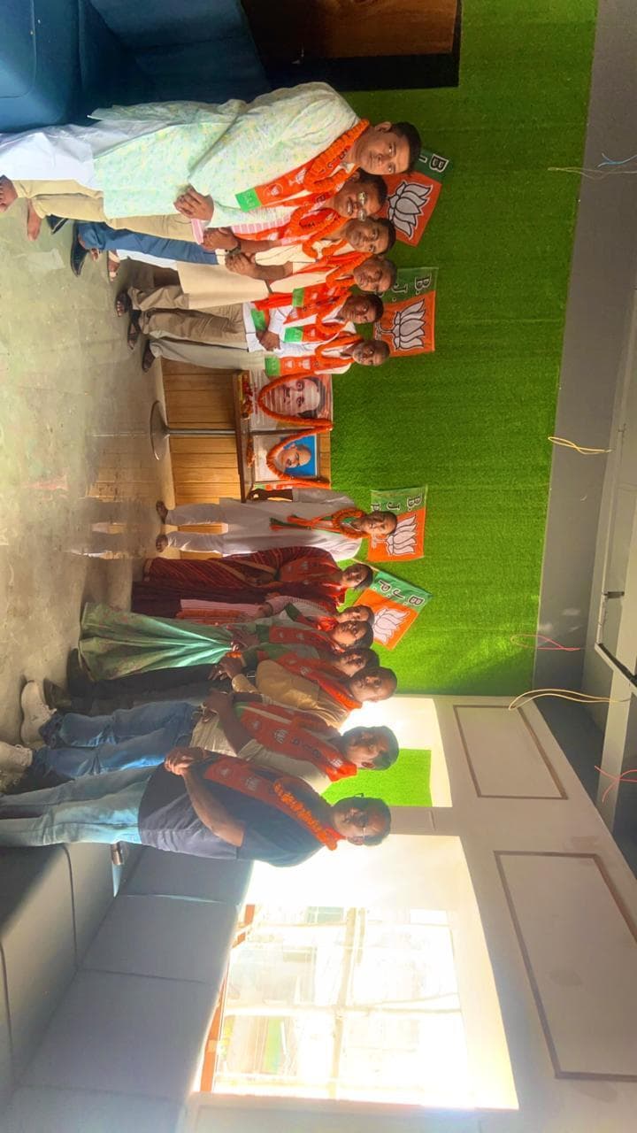 भाजपा की 16 सदस्यीय कमेटी बनायी गयी