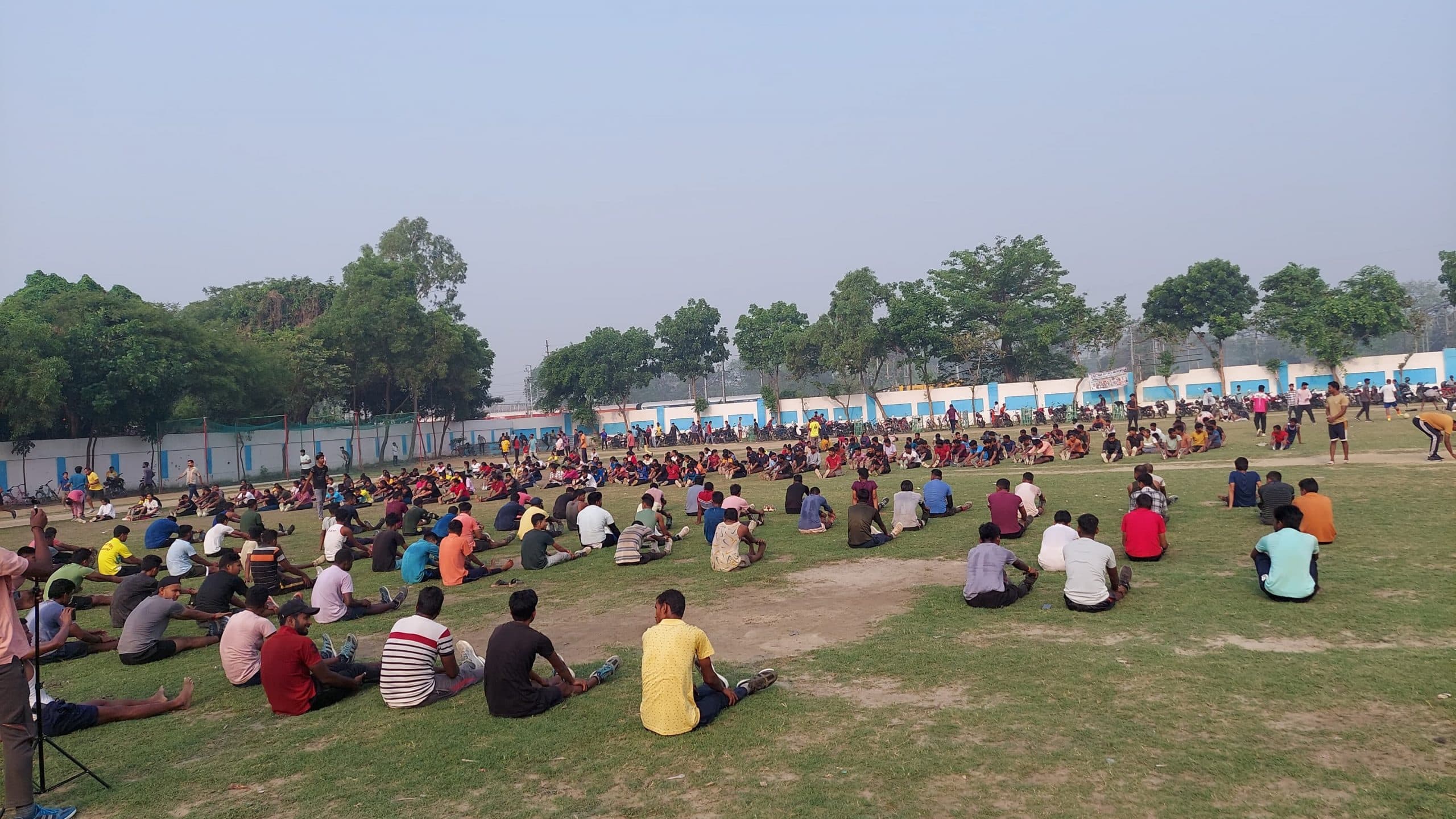 खेल मैदान का अभाव, ग्रामीण युवाओं को अभ्यास में परेशानी