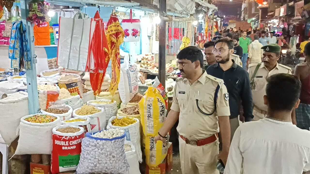 दुकानदारों को दी अतिक्रमण हटाने की सख्त चेतावनी