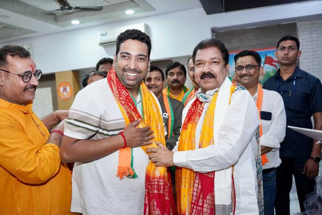 अमित लोहानी को मिला बूथ लेवल एजेंट-एक का प्रमाणपत्र