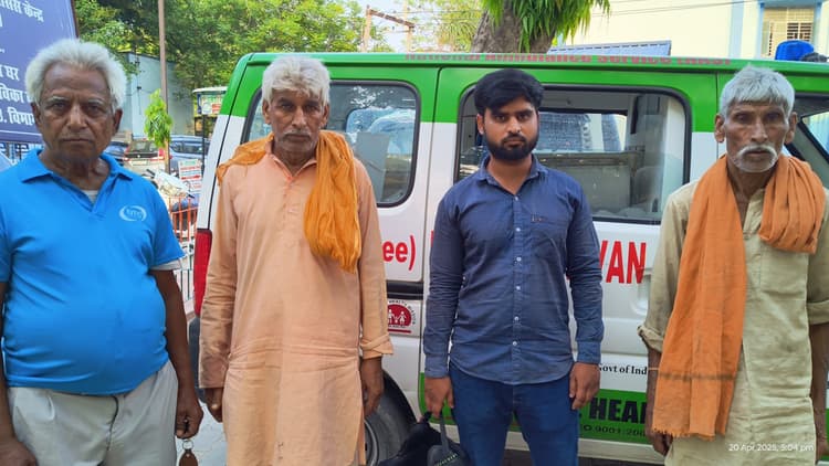 माधोपुर में बाइक के धक्के से पुजारी की मौत, मचा कोहराम