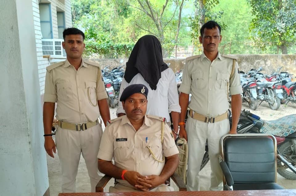 चोरी की बाइक के साथ एक आरोपित गिरफ्तार