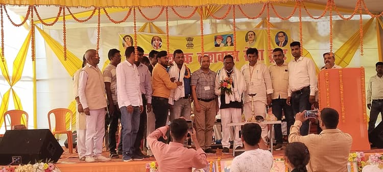 शिक्षा ही एक ऐसी सीढ़ी जिससे सभी प्रकार की मंजिल प्राप्त की जा सकती है. : डॉ श्रवण