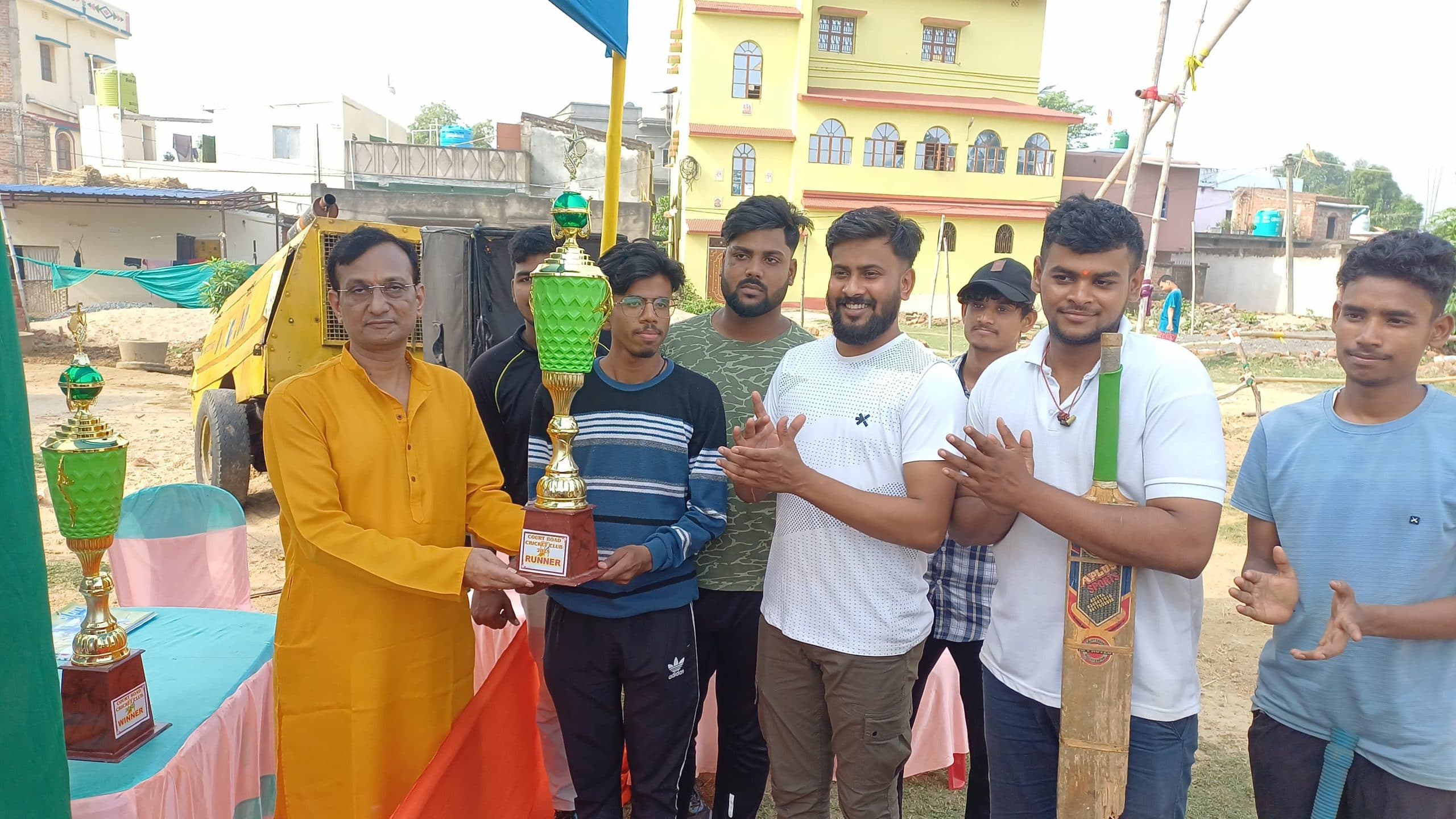 वन नाइट शॉर्ट बाउंड्री क्रिकेट टूर्नामेंट का विजेता बना गांधी मैदान यूथ क्लब