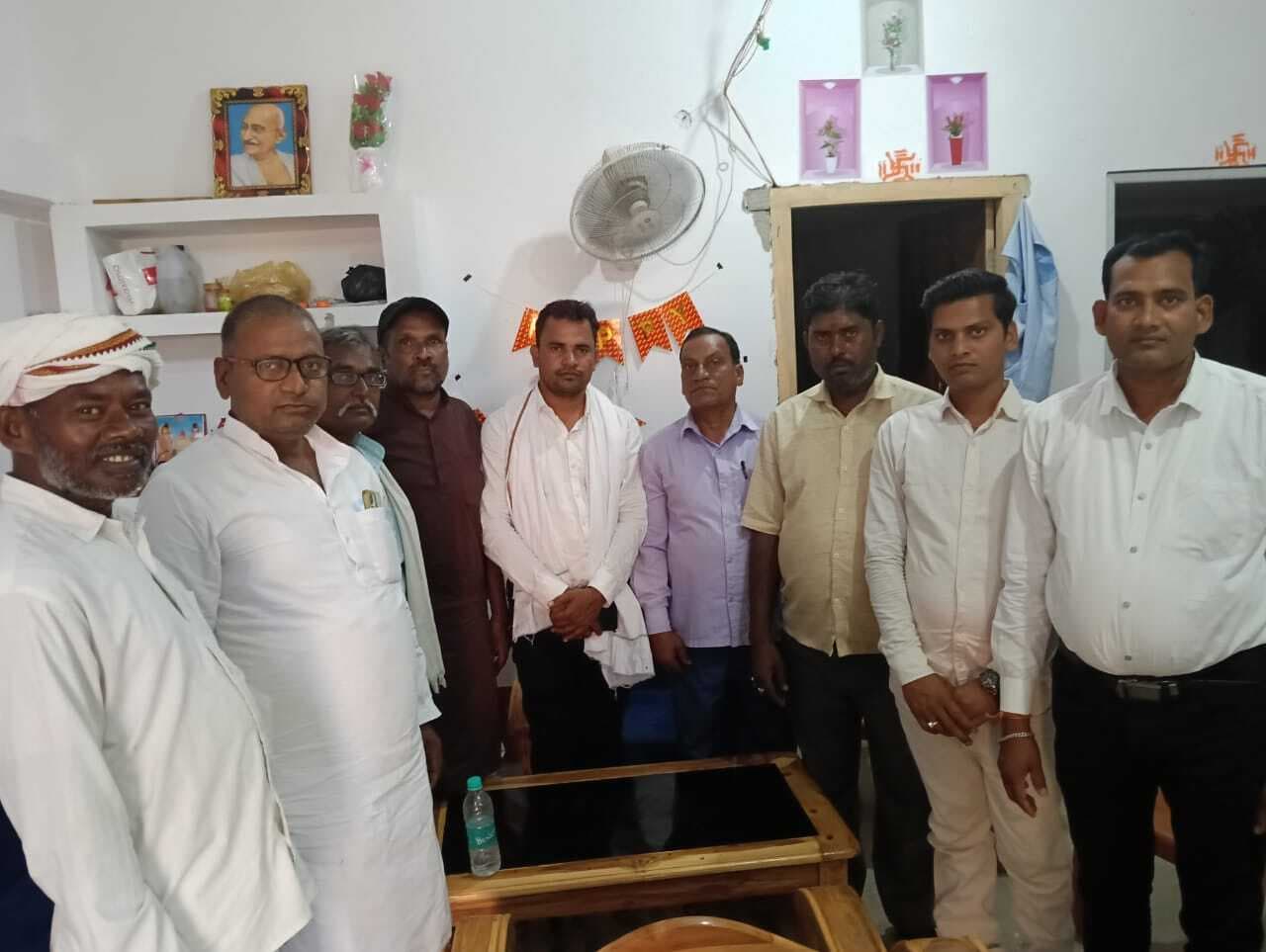 प्रखंड मुख्यालय में बीस सूत्री कार्यालय नहीं रहने से बैठक होने में हो रही परेशानी