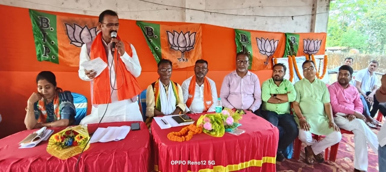 बाबा साहेब के दिखाये मार्ग पर चलने का लिया संकल्प