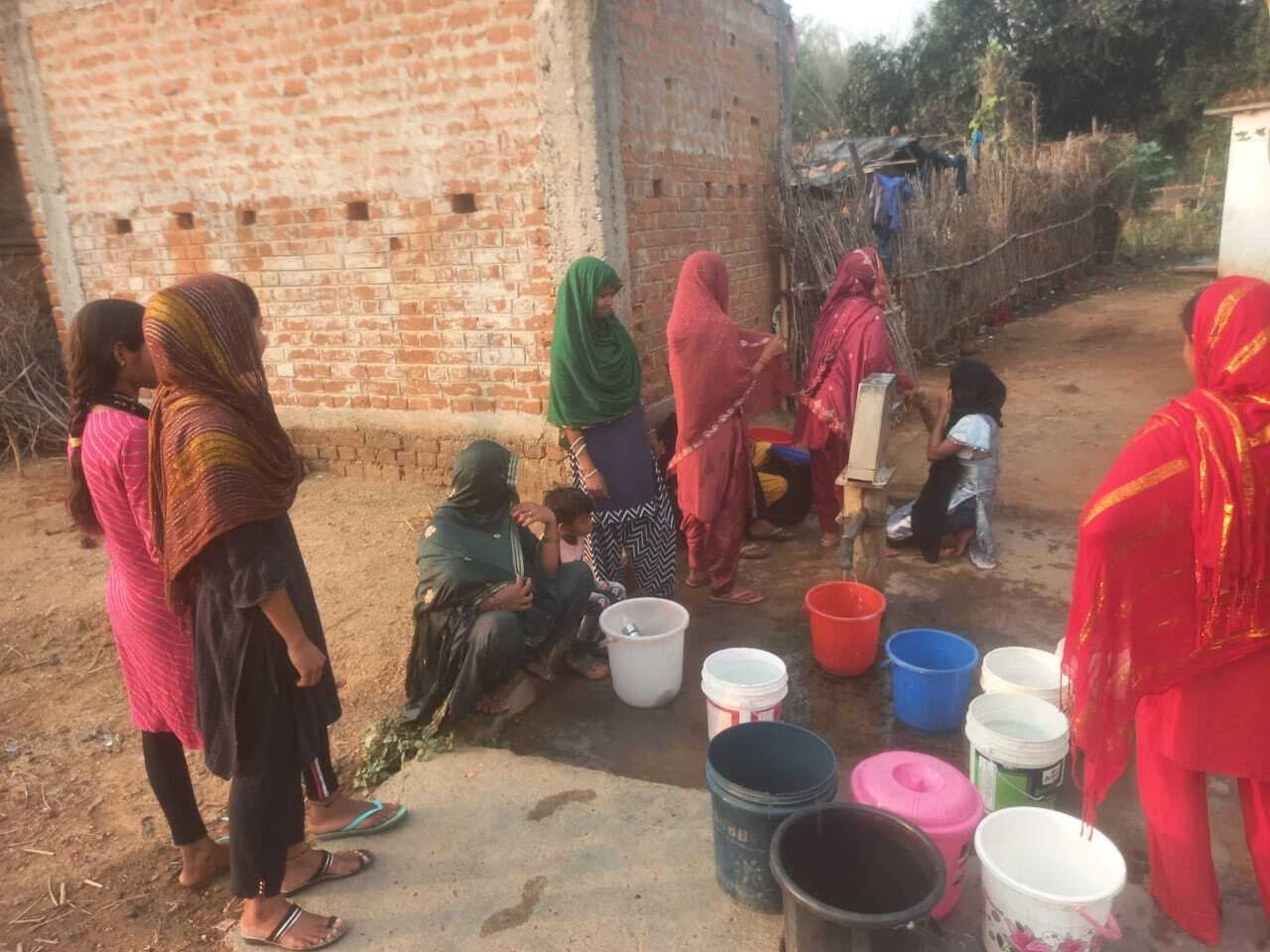 अल्पसंख्यक बाहुल चिंहुटजोर गांव में एक माह से बंद है वाटर सप्लाई