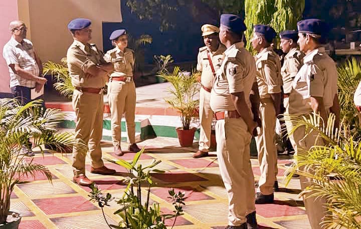 hajipur news. कांडों के निष्पादन में लाएं तेजी, थाने को रखें स्वच्छ