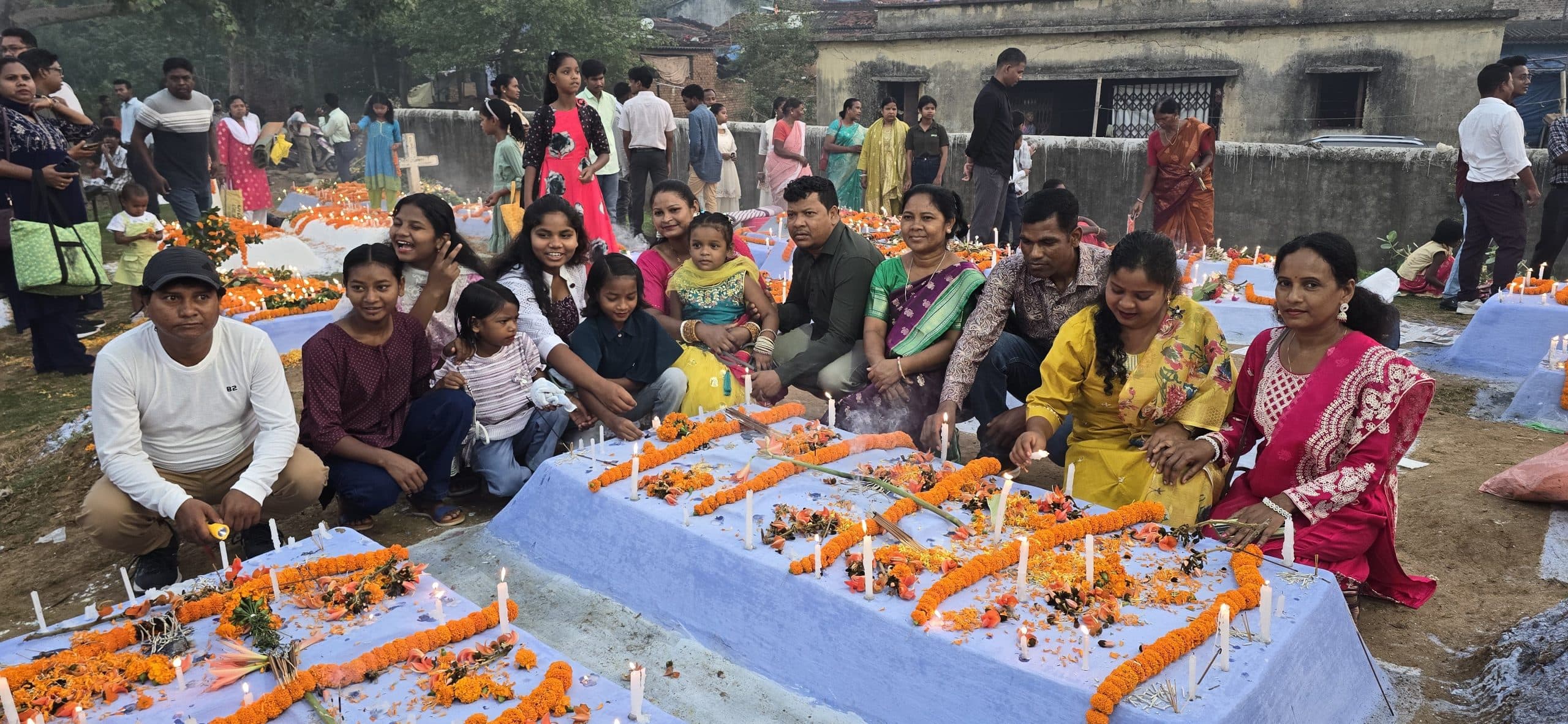 West Singhbhum News : बुराई पर अच्छाई की जीत का पर्व है ईस्टर: फादर