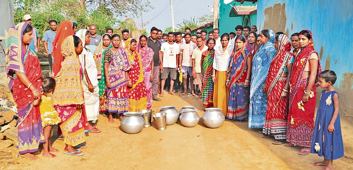 seraikela kharsawan news: नल-जल योजना फेल, बांध टोला के 40 घरों में बूंद-बूंद पानी को तरस रहे