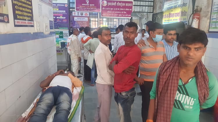 ससुराल से बाजार जा रहा युवक पोल से टकराकर घायल