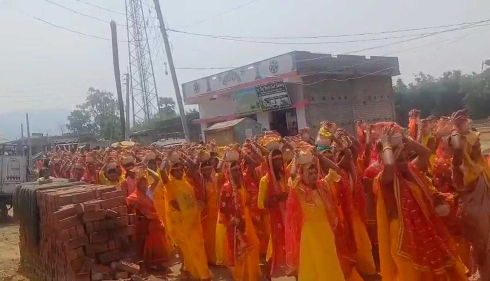 कलशयात्रा के साथ हनुमान प्राणप्रतिष्ठा महायज्ञ शुरू