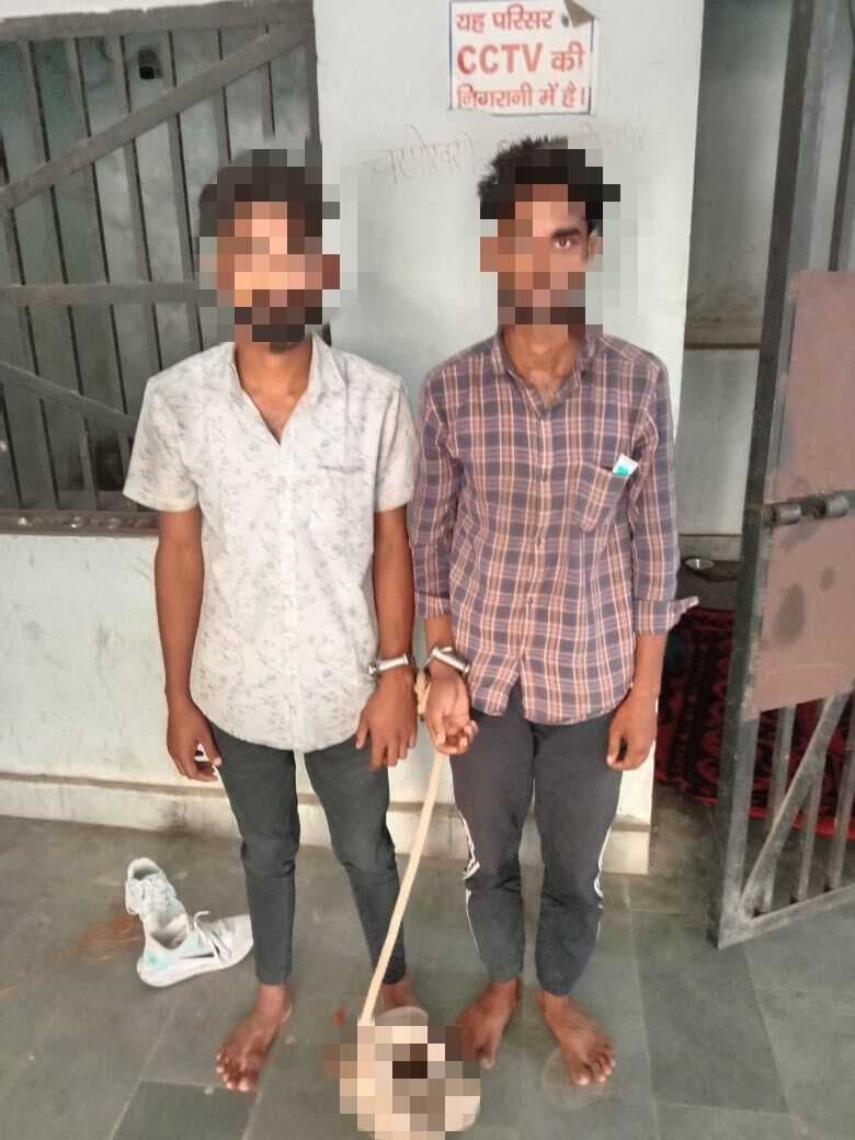 पांच बदमाशों ने रची थी ग्राहक सेवा केंद्र में लूट की साजिश, दो गिरफ्तार